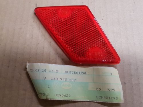 113945109 Side reflector, left