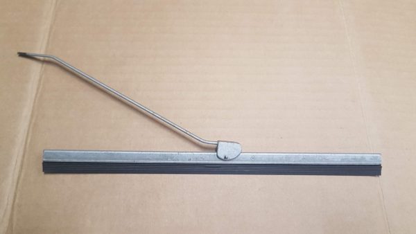 111955421A Arm, windshield wiper with blade 245mm, silver