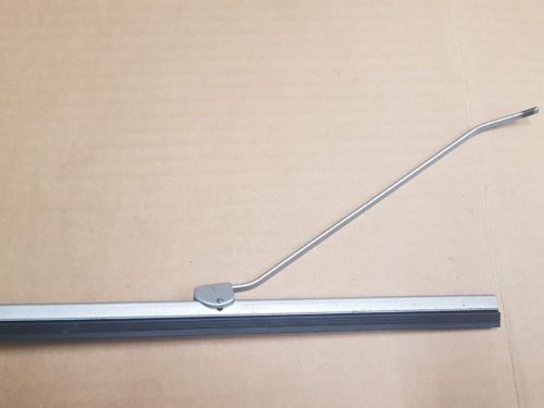 NOS 113955421B Arm, windshield wiper with blade 245mm, silver