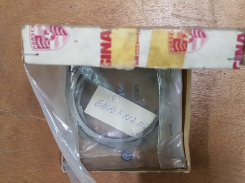 61610331202 Piston oil scraper ring set