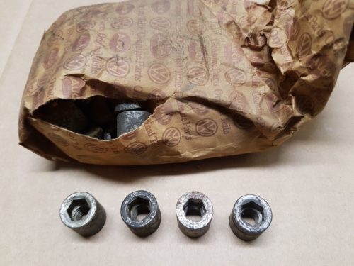 111101457A Cylinder head nut