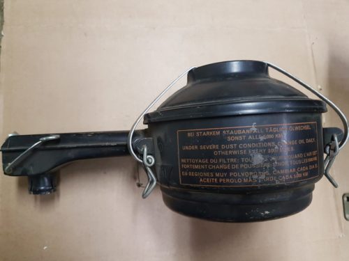 261129611D Air cleaner