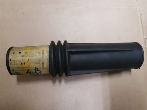 211129627 Connecting hose, rubber