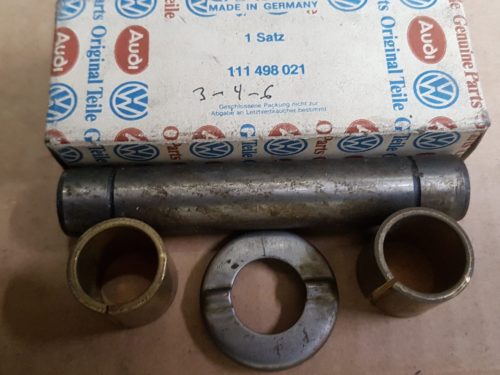 111498021 King pin with bushes and shims