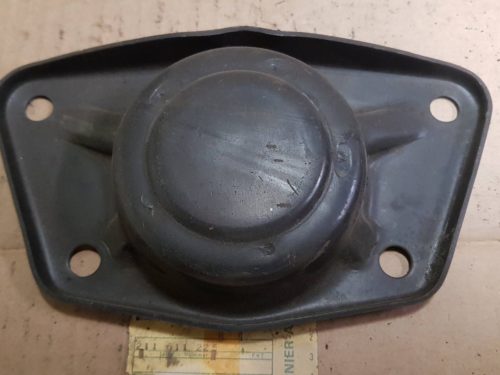 211511225 Cover, spring plate hub