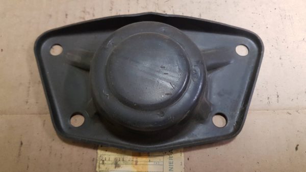 211511225 Cover, spring plate hub