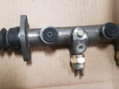 211611021AK Brake master cylinder 20.64mm