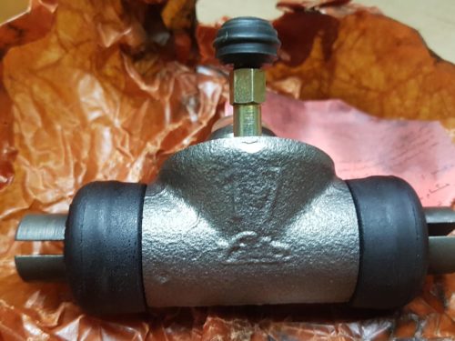 113611053 Brake cylinder 17.5mm, rear