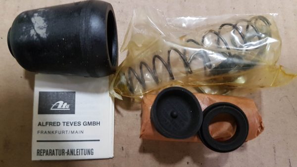 211698201B Repair kit, brake tandem master cylinder 22.2mm