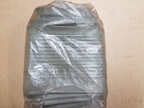 111821531A 388 Cover, running board, left