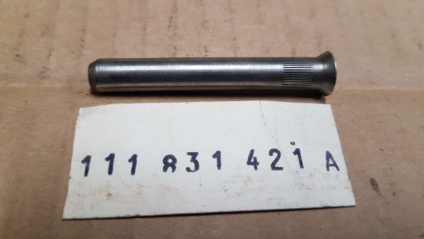 111831421A Pin, door hinge, standard
