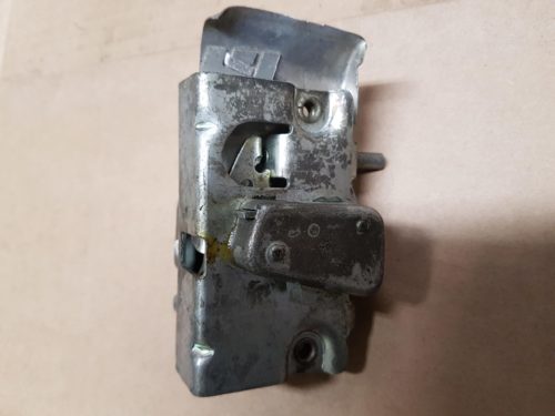 111837016B Door lock, right
