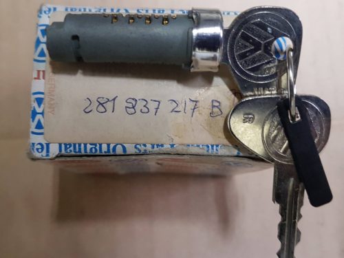 NOS 211837217J Lock cylinder with keys