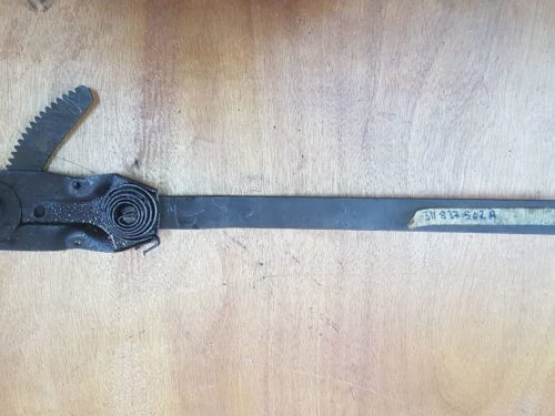 311837502A Winder, door window, right