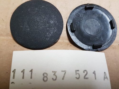 111837521A Cap, mirror opening