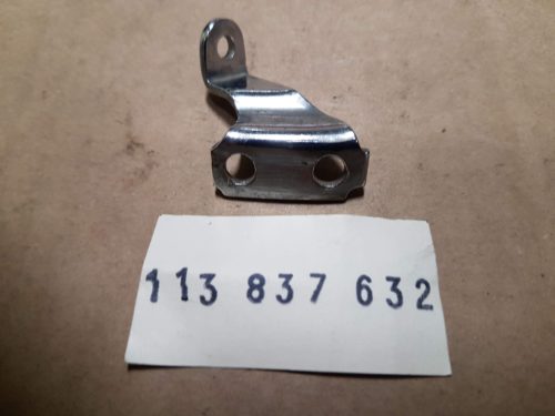 113837632 Mounting bracket, upper, right, vent wing