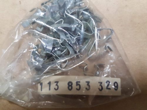 113853329 Clamp, trim frame