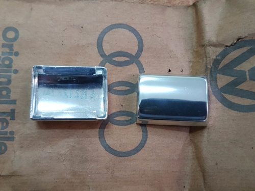 241853521A Molding lock pillar