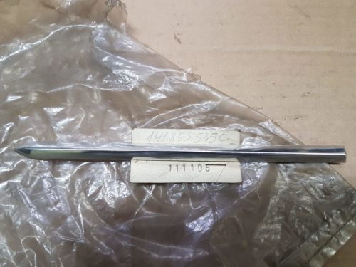 141853525C Molding, side panel front, upper