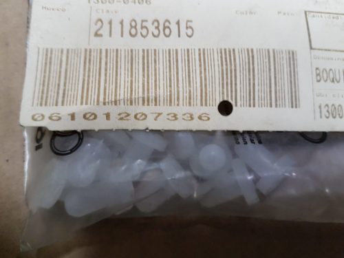 211853615 Retaining clip, set of 4