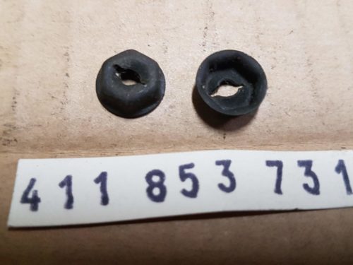 411853731 Retaining clip
