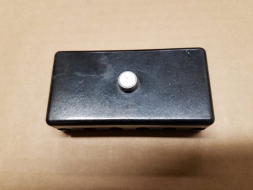 111937031 Fuse box, 6 fuse