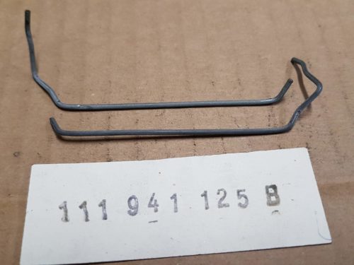 111941125B Retainer spring, headlamp lens