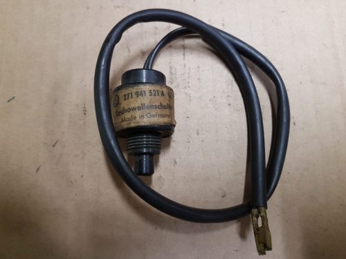 271941521A Switch on speedometer, back-up light