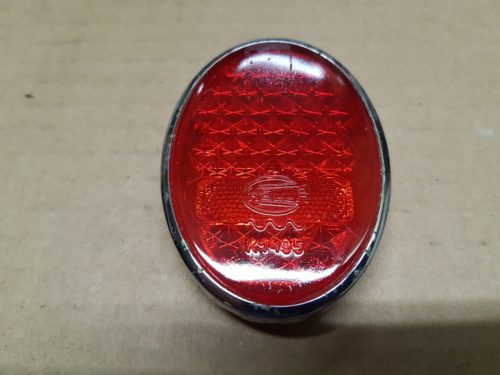 111945131B Tail light lens with rim