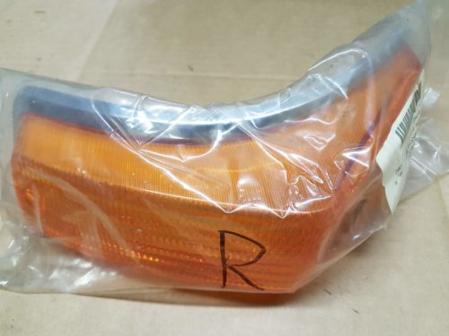 141953162B Turn signal lens, with frame, right