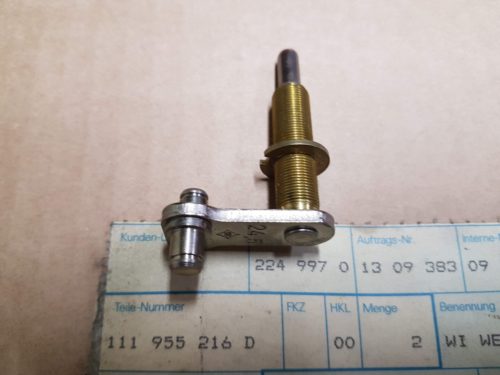 111955216D Windshield wiper shaft with crank