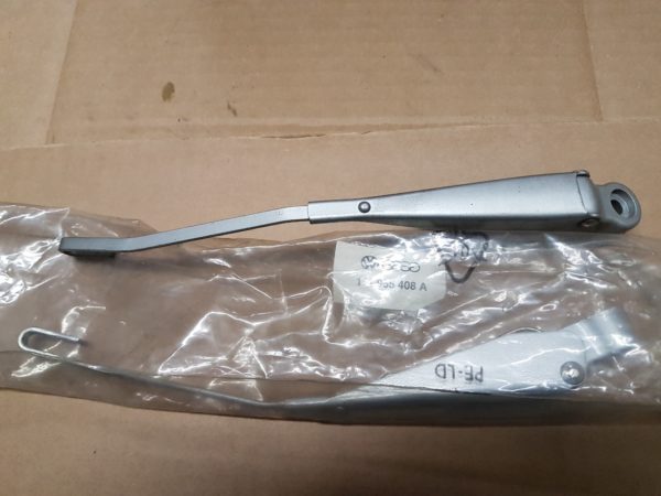 111955408A Bracket with windshield wiper arm, silver, right