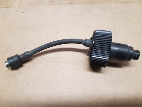 113955979 Hose with valve and cap