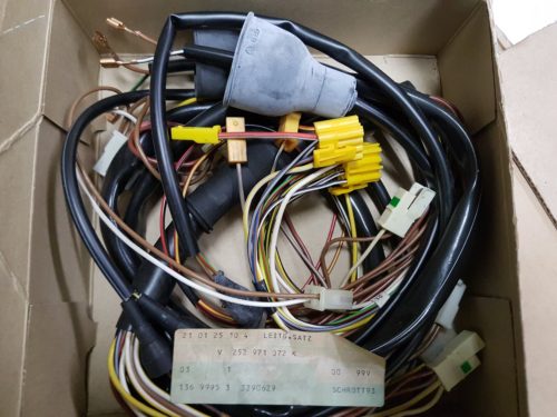 252971072K Wiring harness, headlamps