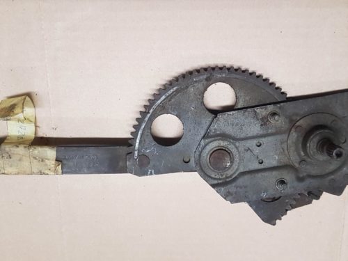 151847272B Winder, drop quarter window, right