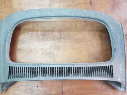 111817061A Roof, rear window frame