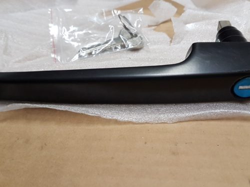 251843704 Sliding door handle, with lock cylinder