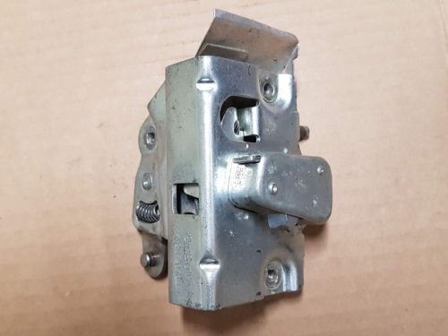 111837016B Door lock, right