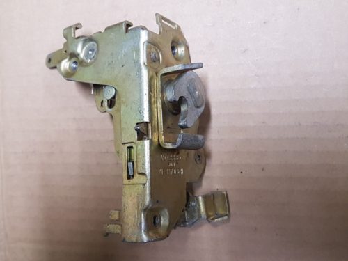 211837016H Door lock, right