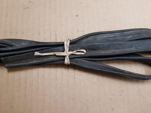 111823711 Weatherstrip lower, length 1400mm, front hood