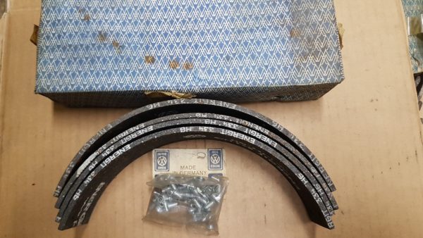 311698113A Set brake linings 50mm, front
