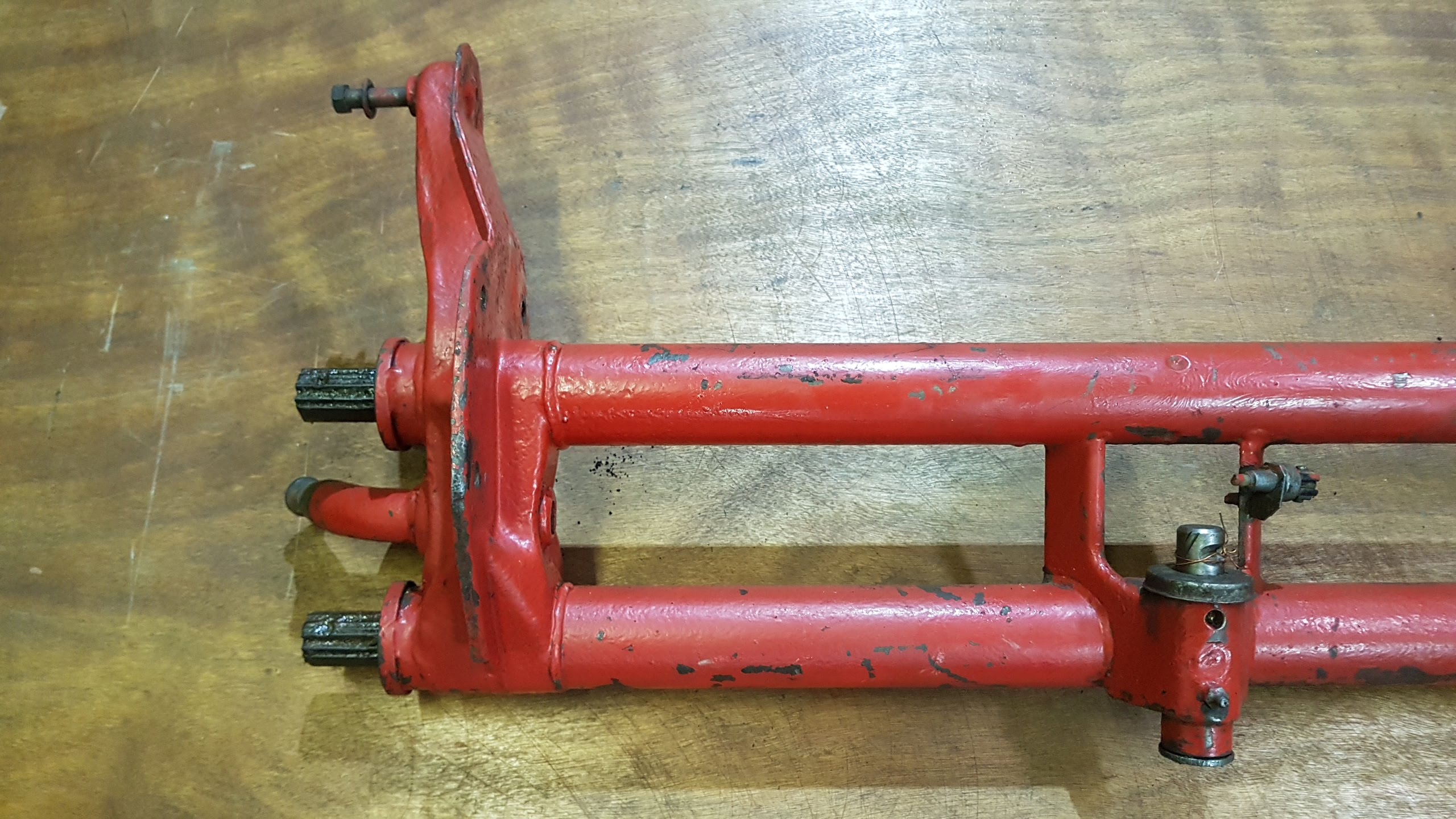 (USED) 211 401 061 FS Front axle beam, with torsion springs