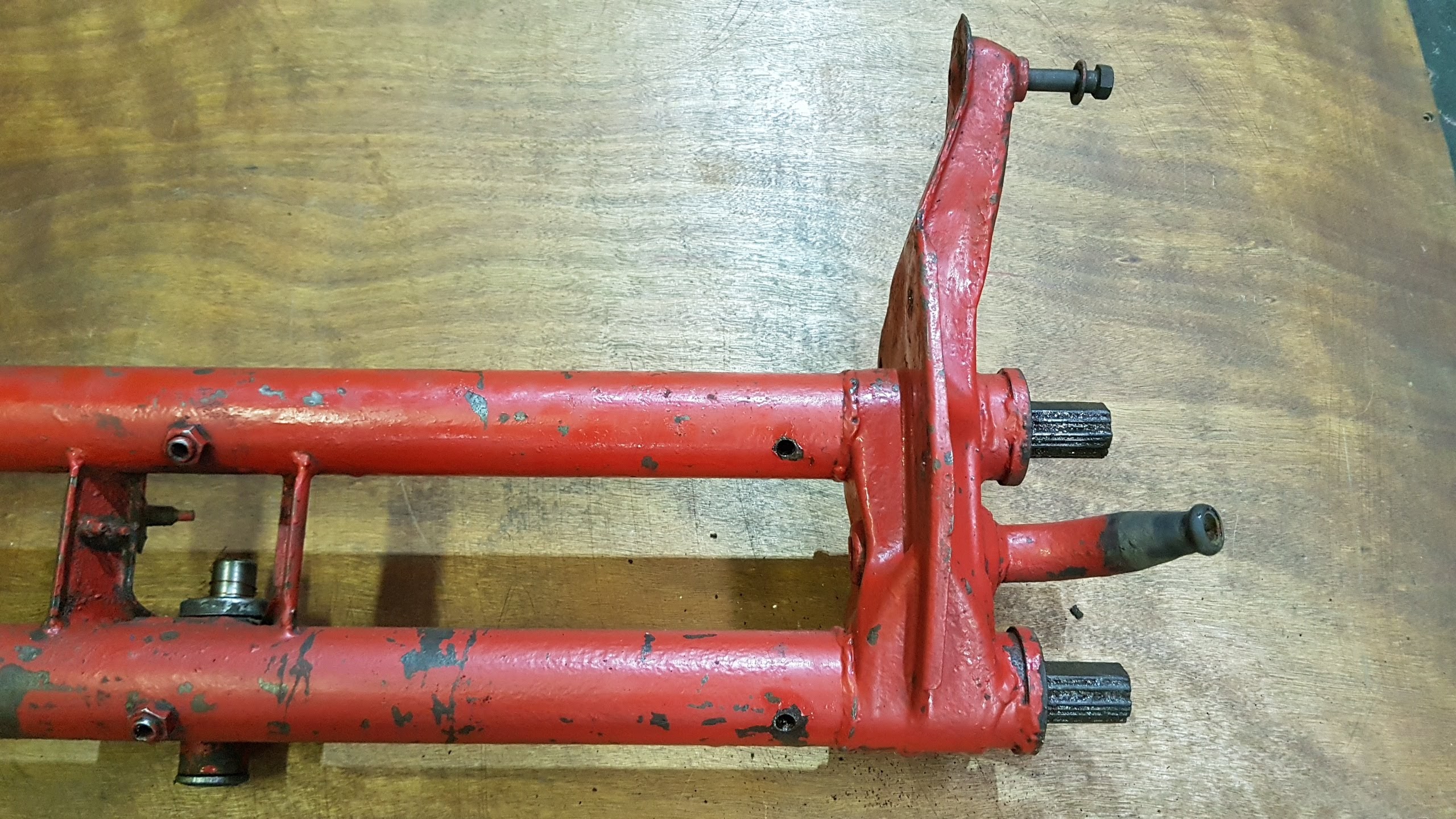 (USED) 211 401 061 FS Front axle beam, with torsion springs