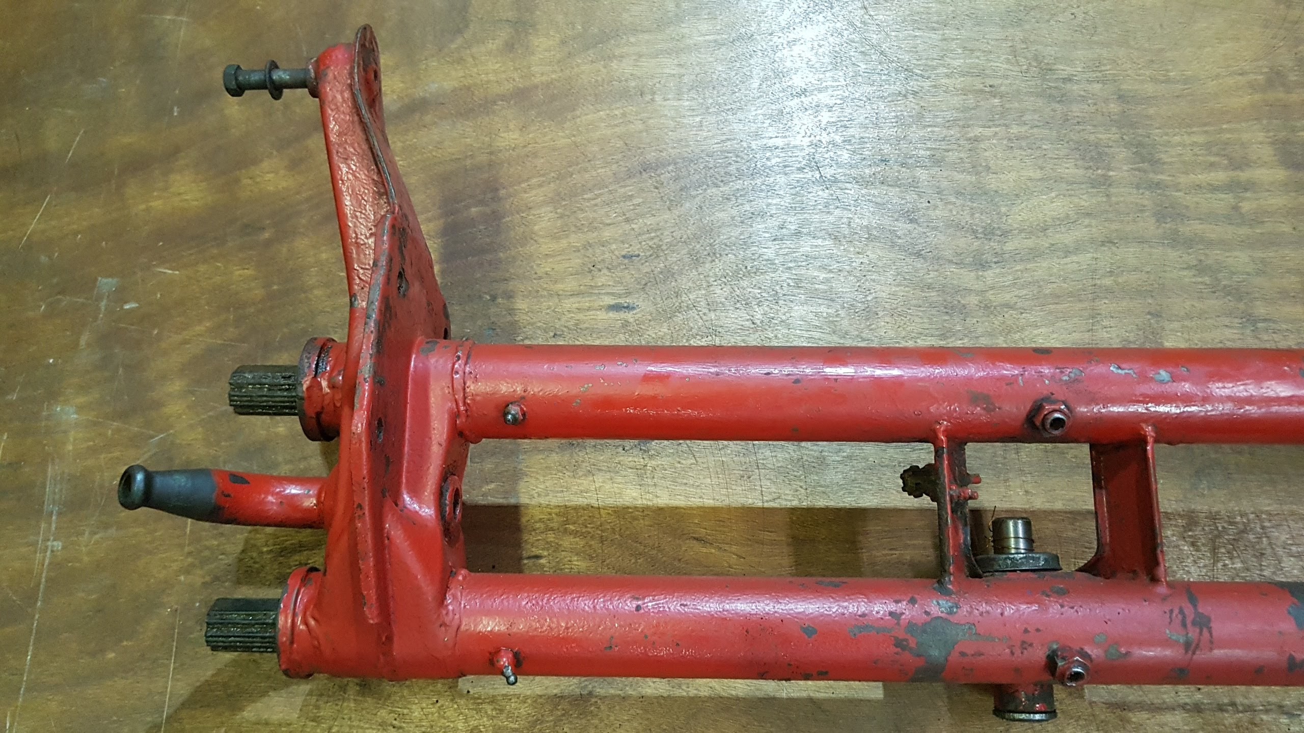 (USED) 211 401 061 FS Front axle beam, with torsion springs