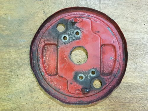 211609139A U Back plate, front brake, left