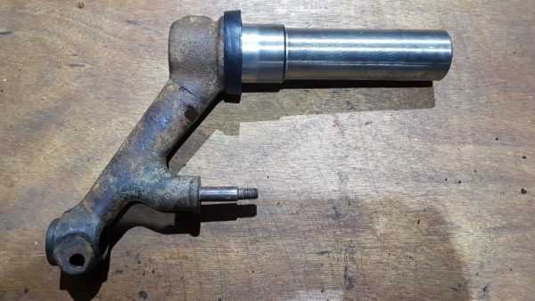 211405153A Torsion arm, lower, left or right
