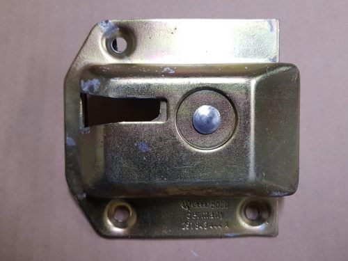251843444A Locking mechanism, sliding door right