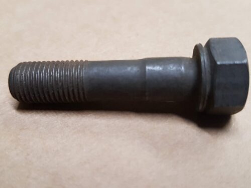 113105425A Bolt connecting rod