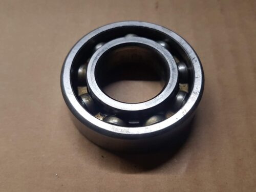 111307125 Roller bearing, rear