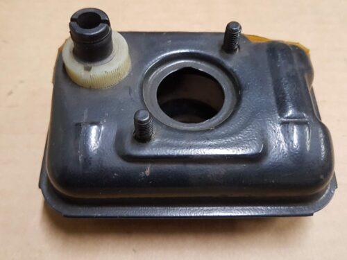 022115451B Oil filler breather box